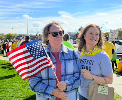 Sara with her mom, Jane, at an Oct. 18, 2025 No Kings rally.